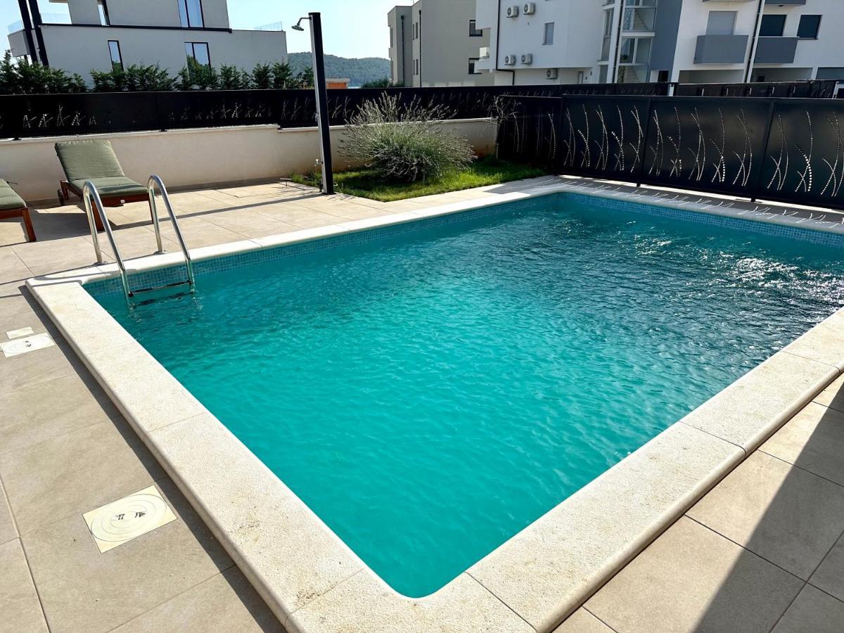 Apartment With Pool Mukalba Medulin Exterior foto